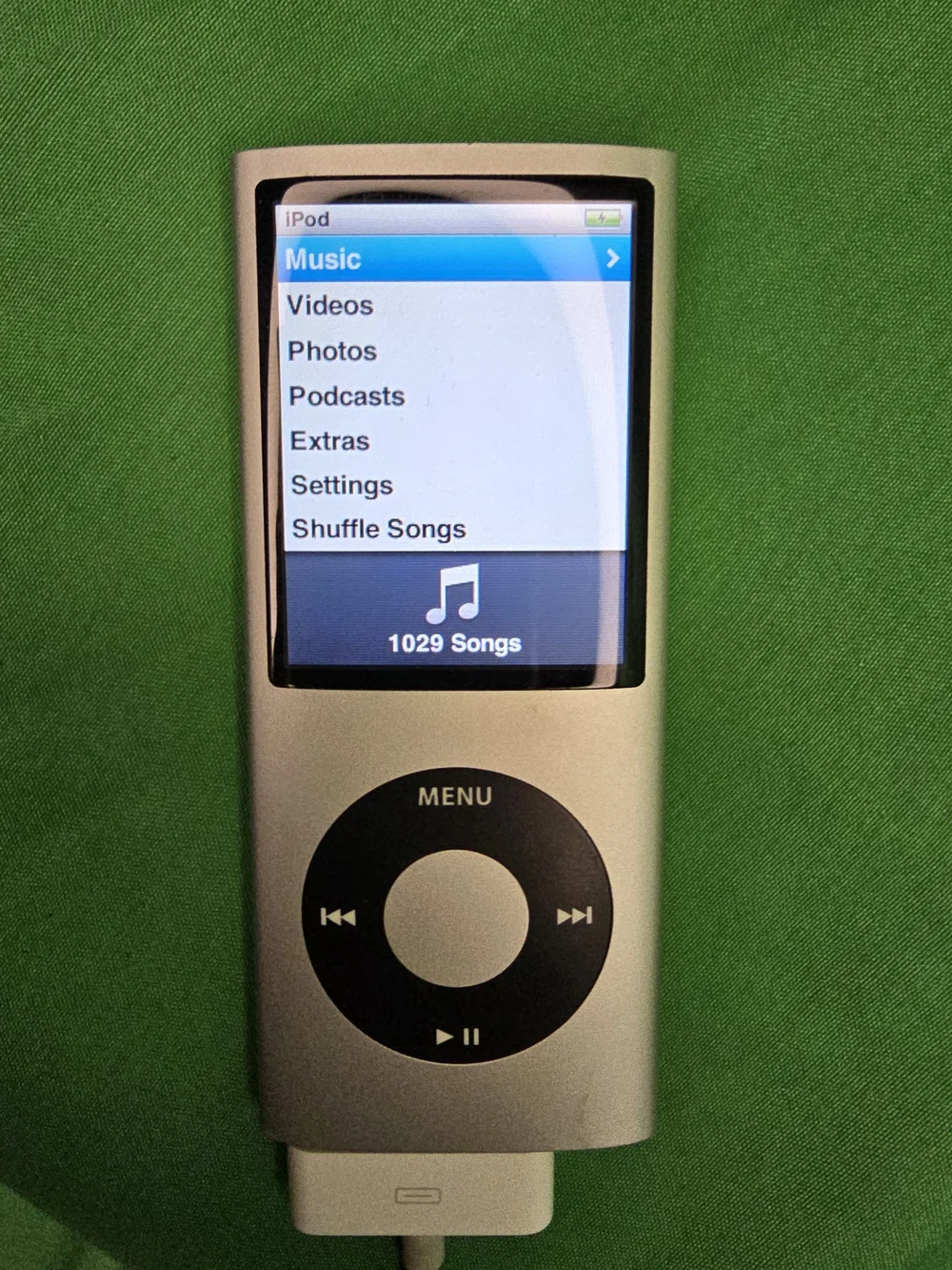Apple iPod Nano 4th Gen 16GB Silver A1285 MB903LL Tested Bad Battery Charger